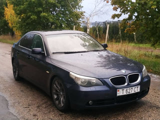 BMW 5 Series foto 1