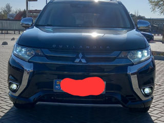 Mitsubishi Outlander foto 3