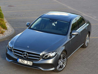 Mercedes E-Class foto 1