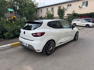 Renault Clio foto 2