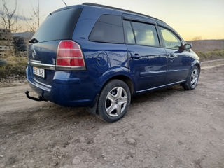 Opel Zafira foto 8