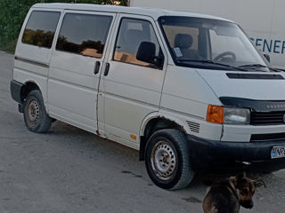 Volkswagen T4 foto 2