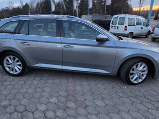 Skoda Superb foto 3