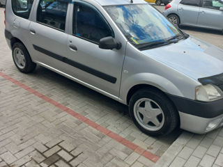 Dacia Logan foto 3