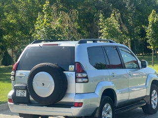 Toyota Land Cruiser Prado foto 1