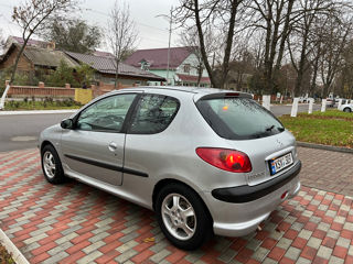 Peugeot 206 foto 6