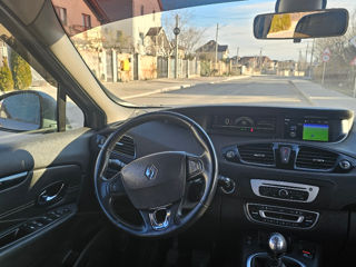 Renault Grand Scenic foto 2