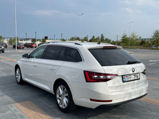 Skoda Superb foto 6