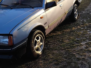 Opel Ascona foto 6