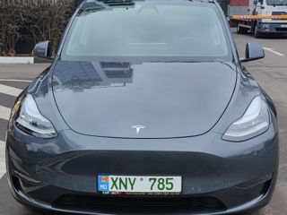 Tesla Model Y foto 6