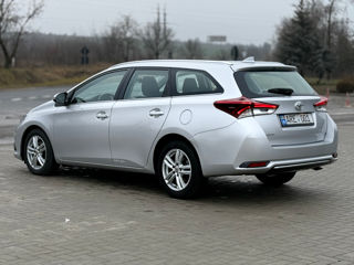 Toyota Auris foto 4