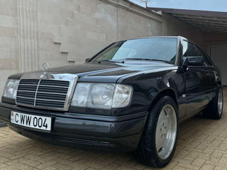 Mercedes Series (W124) foto 1