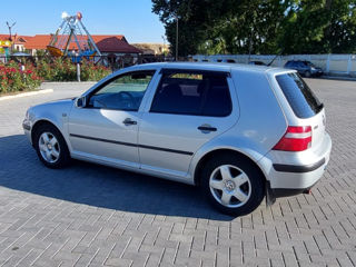 Volkswagen Golf foto 1