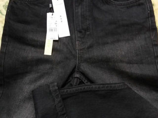 Nou! Blugi mom Topshop, 100% cotton,marimea 26(potriviti pentru 25), 650 lei, sec. Ciocana foto 2