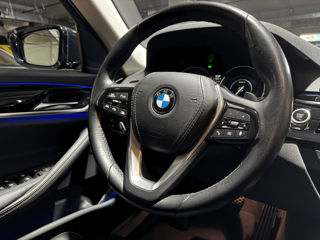 BMW 5 Series foto 18