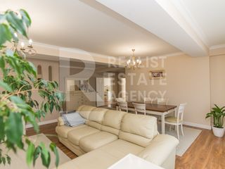 Chirie, Apartament, 4 odăi, Centru, str. București foto 2