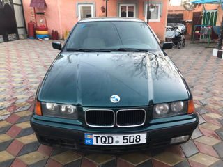 BMW 3 Series foto 5