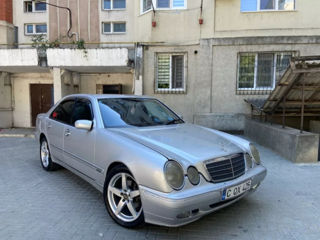 Mercedes E-Class