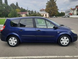 Renault Grand Scenic foto 3