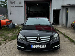 Dezmembrare Mercedes-Benz