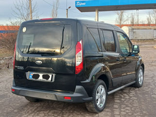 Ford Tourneo Connect foto 2