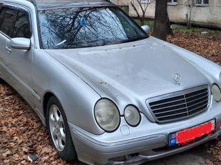 Mercedes E-Class Wagon foto 6