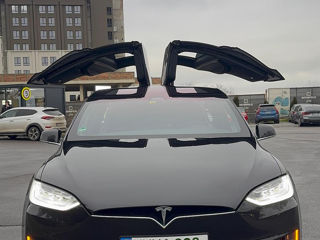 Tesla Model X foto 7