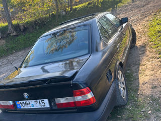 BMW 5 Series foto 2