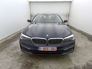 BMW 5 Series foto 2