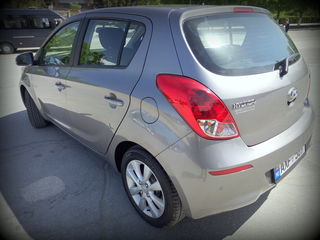 Hyundai i20 foto 2