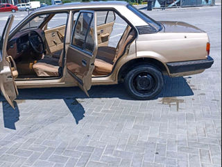 Opel Ascona foto 2