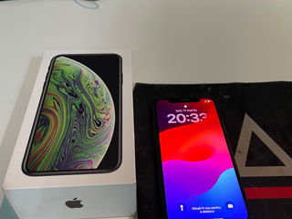 Vand iPhone XS in stare ideala