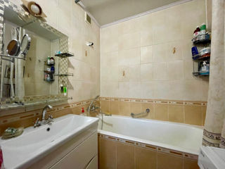 Apartament cu 2 camere, 65 m², Botanica, Chișinău foto 9