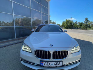 BMW 7 Series foto 1