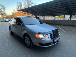 Volkswagen Passat foto 2