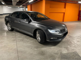 Volkswagen Passat foto 2