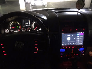 Volkswagen Touareg, 2004 г.