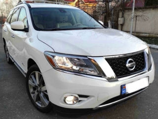 Nissan Pathfinder foto 2