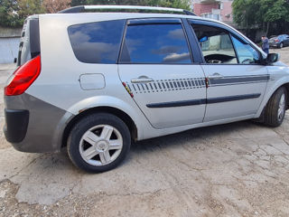 Renault Grand Scenic foto 3