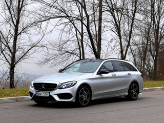 Mercedes C-Class foto 2