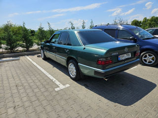 Mercedes Series (W124)