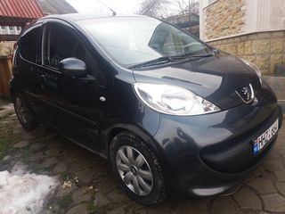 Peugeot 107 foto 2