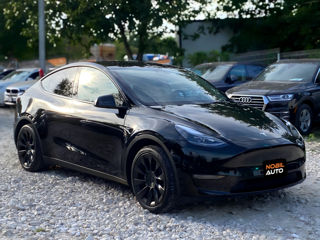 Tesla Model Y foto 2