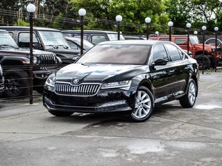 Skoda Superb foto 1