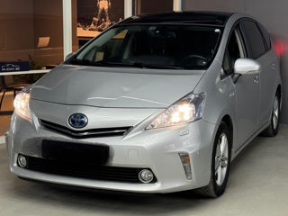 Toyota Prius v