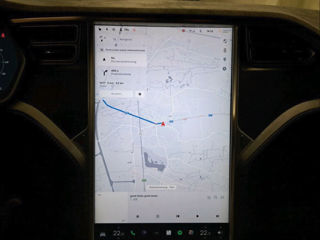 Tesla Model X foto 7