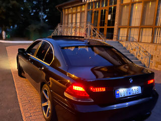 BMW 7 Series foto 3