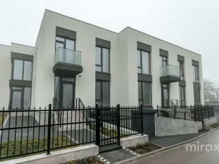 Apartament cu 4 camere, 180 m², Periferie, Codru, Chișinău mun. foto 3