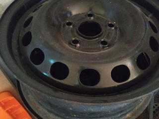 Anvelope de iarna, 2 buc, noi. 195/65R15 + un complect discuri metal.  Sau schimb pe 185/60 R15. foto 6