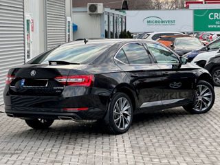 Skoda Superb foto 3